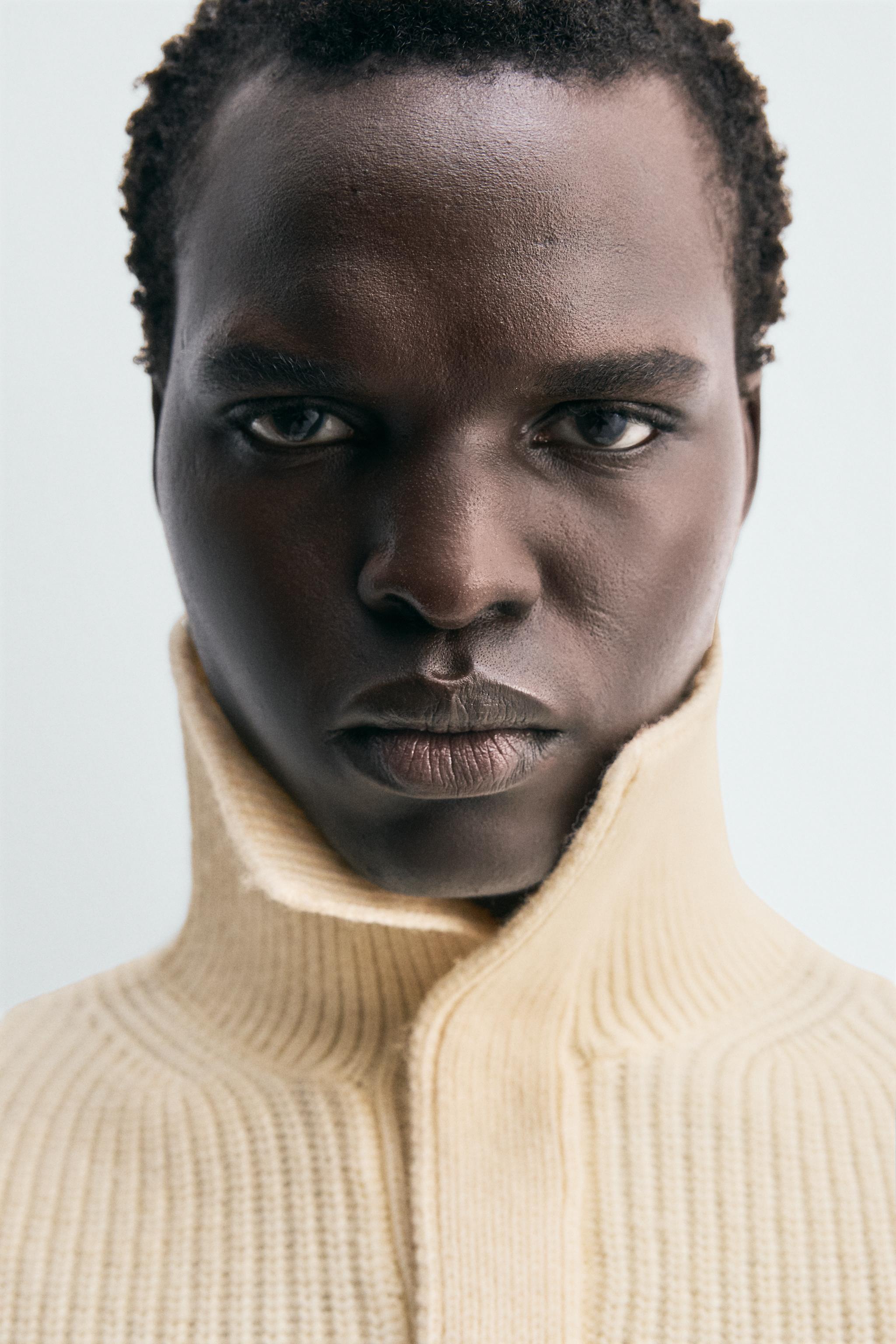 TEXTURED MOCK NECK JUMPER